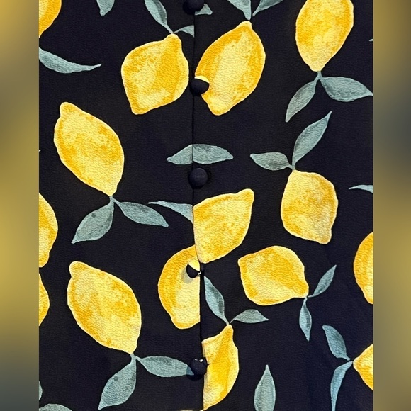 PINK ROSE  Women’s‎ Large Navy Yellow Adjustable Strap Faux Button Detail Top - Picture 3 of 8